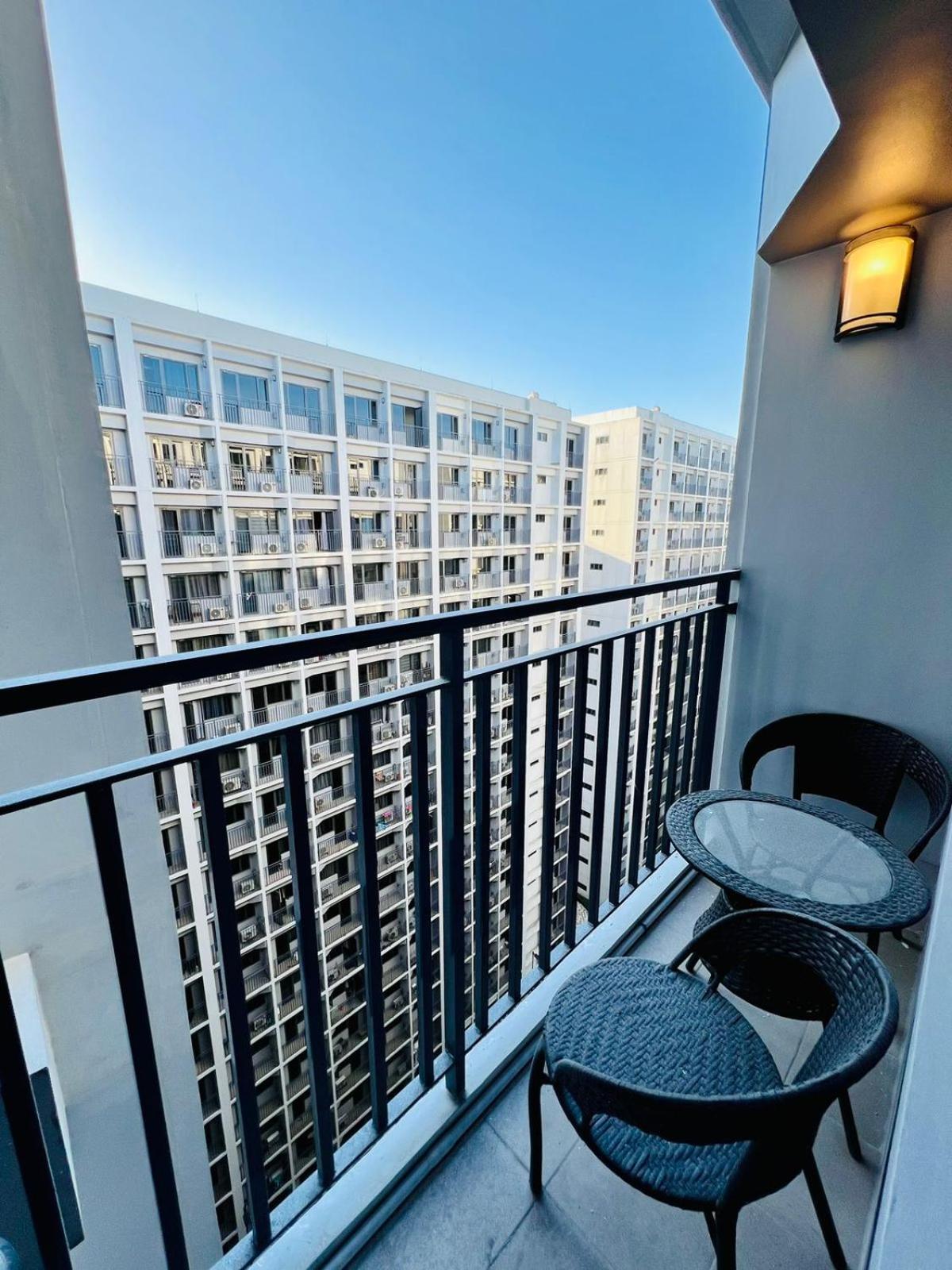 Shore 2 Residences Tower 2 Пасай Екстер'єр фото